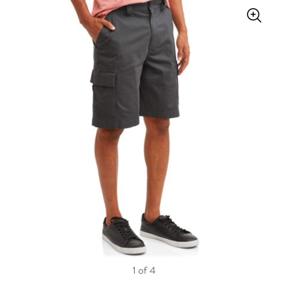 NWT! Men’s cargo shorts 10” inseam size 40